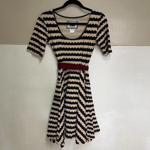 Effie’s Heart Black & Cream Patterned Dress – Size S